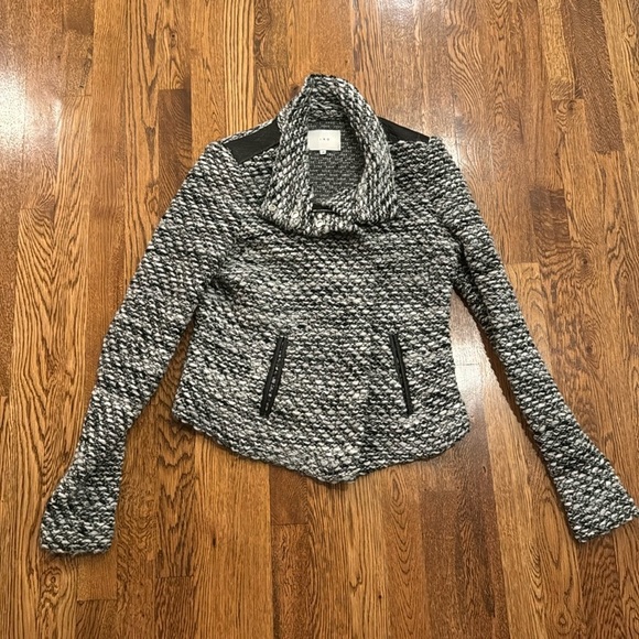 IRO Woman’s Black & White Cropped Tweed Cowl Neck Jacket Size 38 /Size 6 - Picture 1 of 8